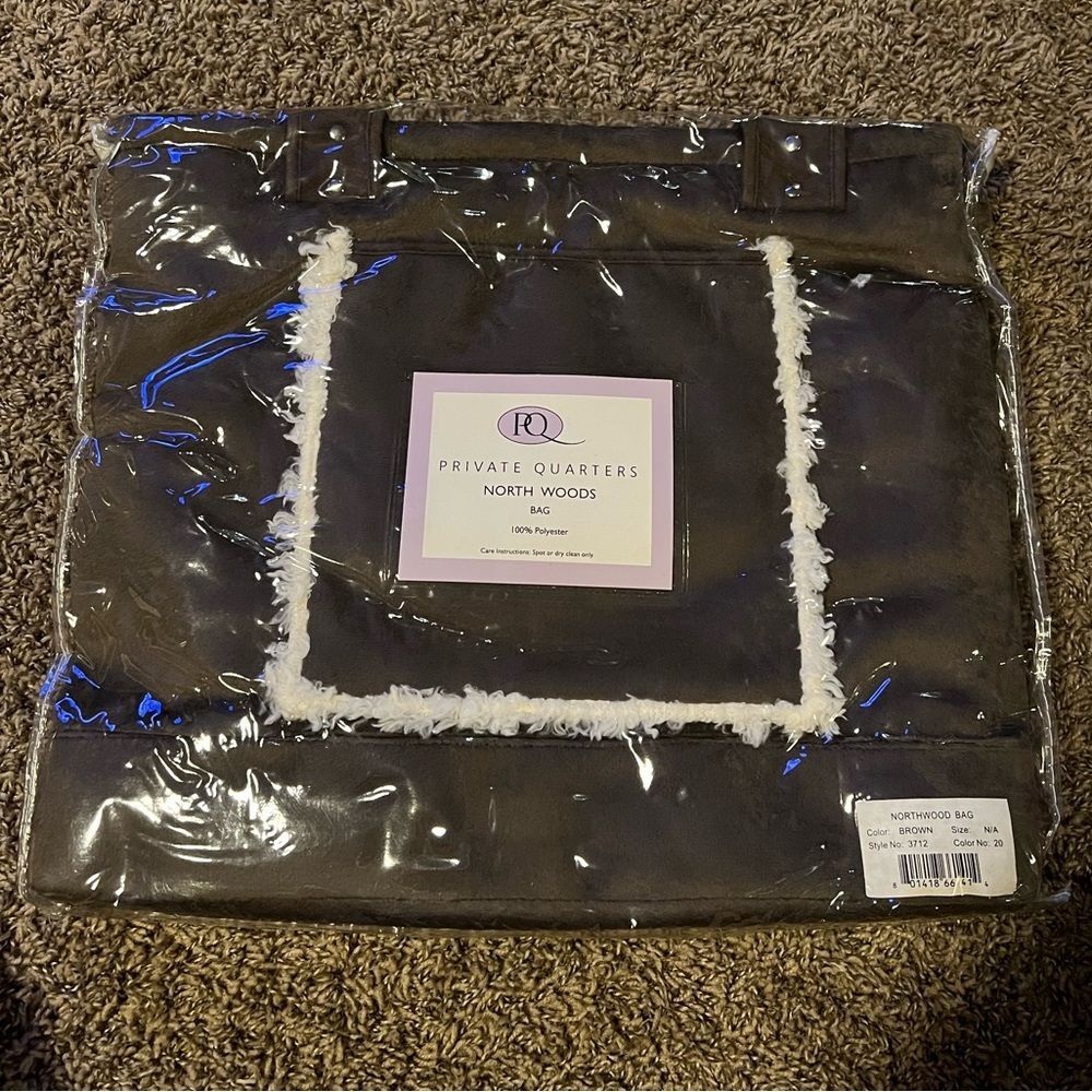 Private Quarters North Woods Bag